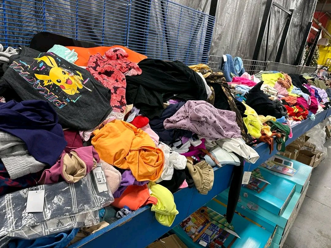 mixed pallets of items mixed pallets of items