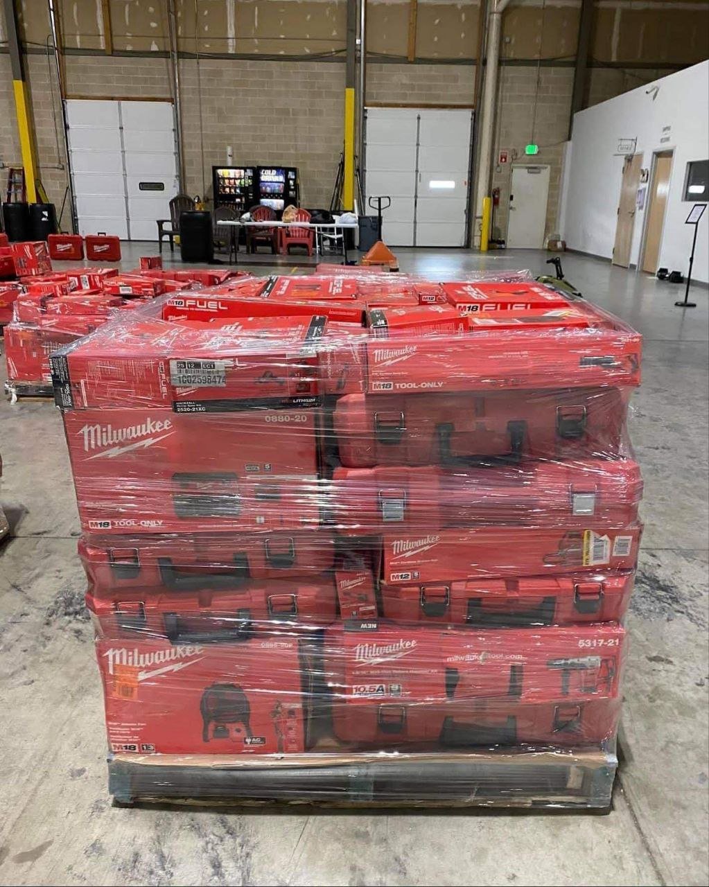 milwaukee tool pallets milwaukee tool pallets