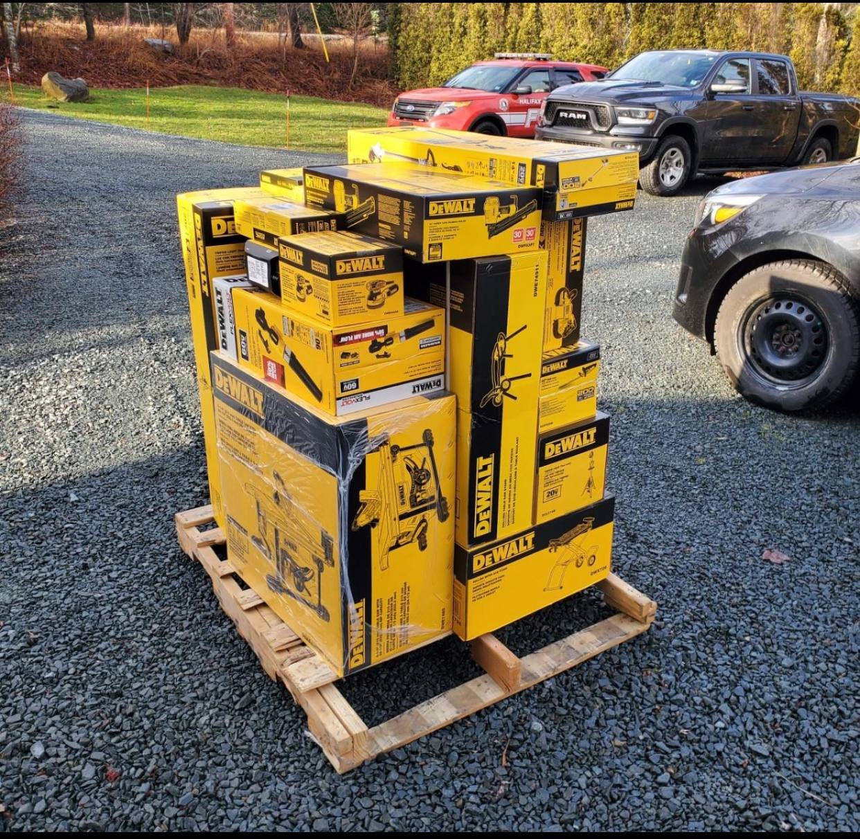 dewalt tools pallets dewalt tools pallets