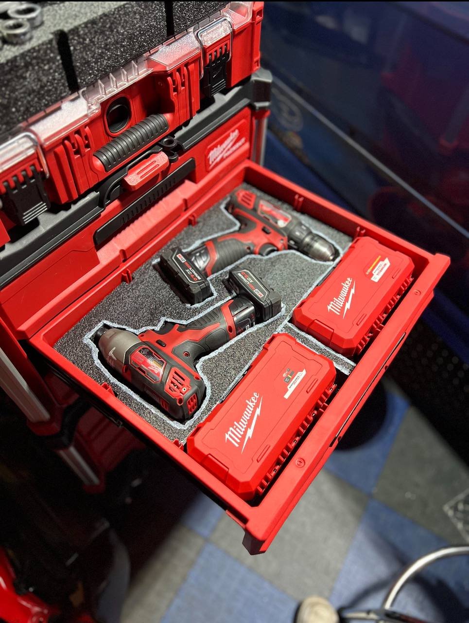 milwaukee tools pallets milwaukee tools pallets